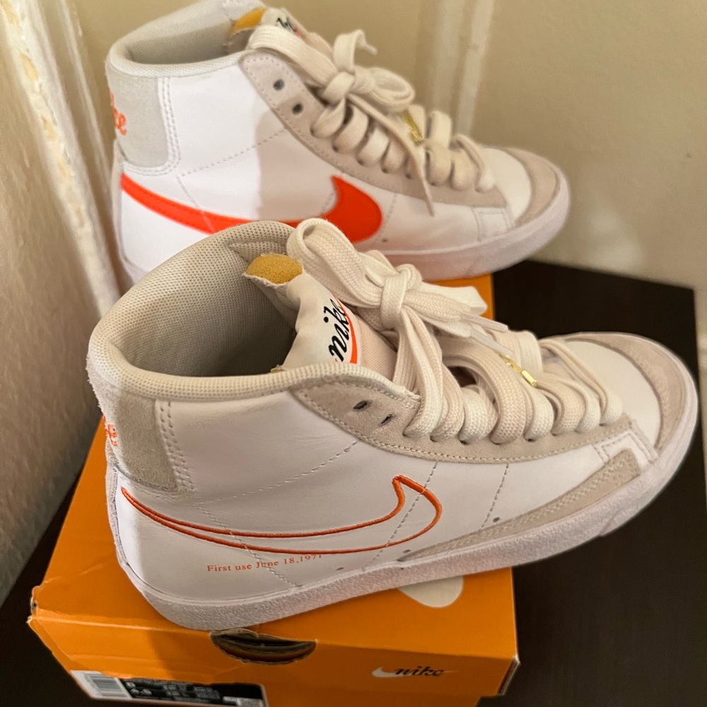 NIKE BLAZER MID 77 SE
